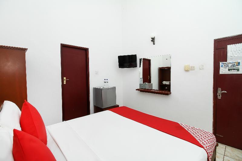 Oyo 347 Hotel Empryean Katunayaka Exteriör bild